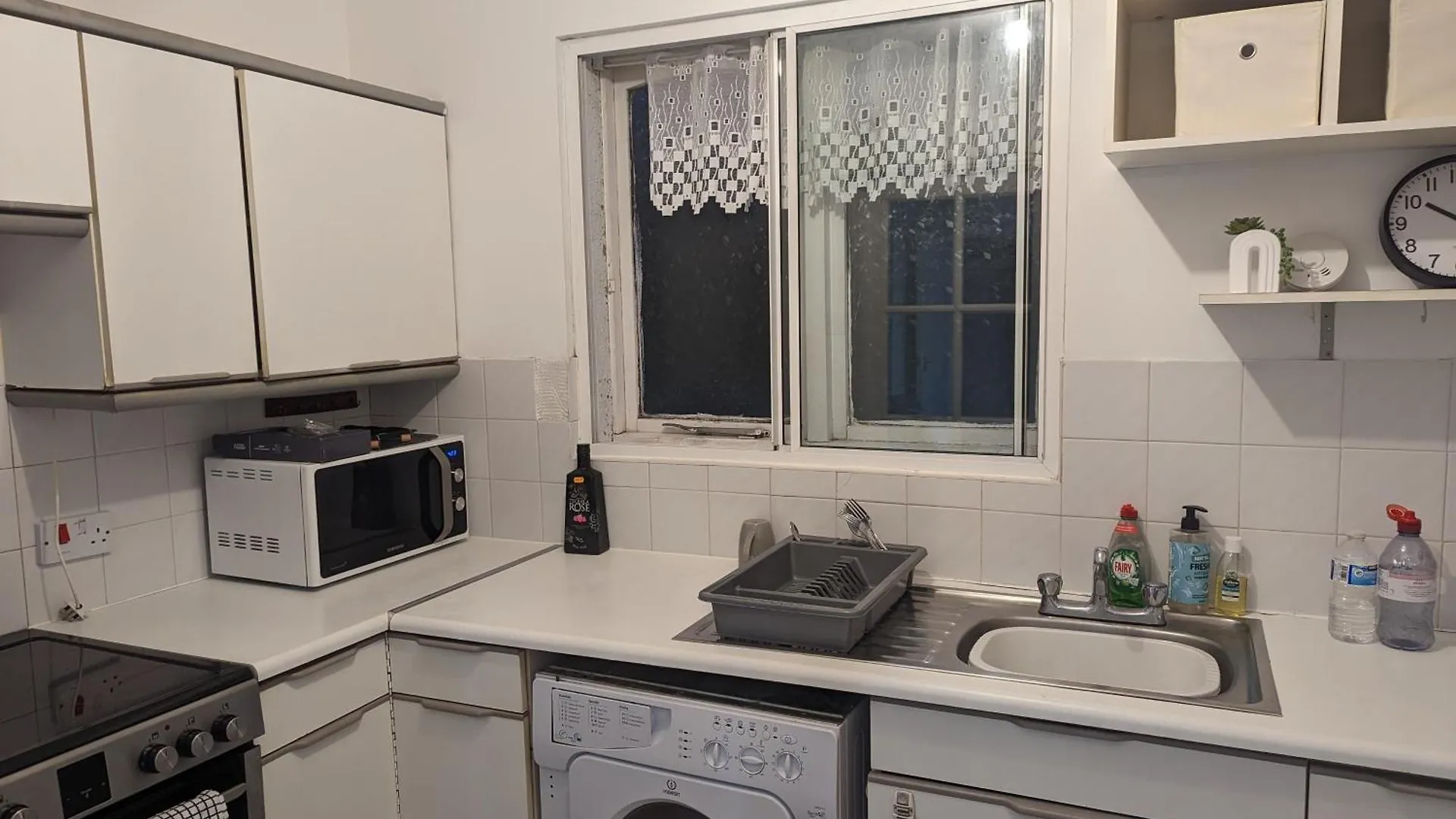 公寓 Cosy Ground Floor Studio Flat 豪士罗